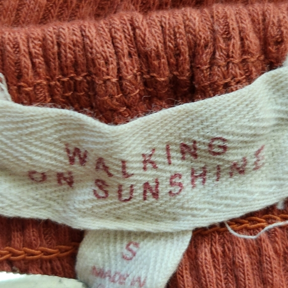 Walking on Sunshine Coral Romper / Jumpsuit (Juniors- Small) - Picture 6 of 8